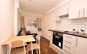 Small Cosy Studio In Plaistow. East London